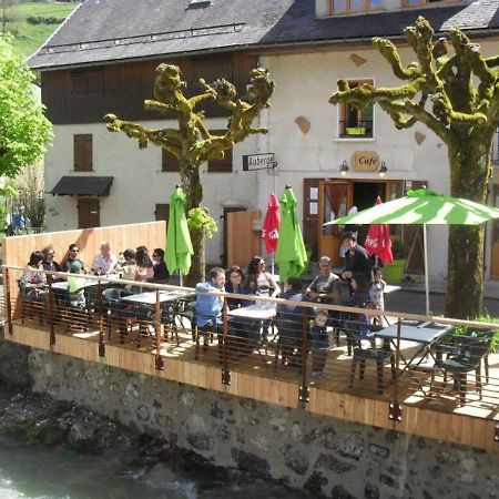 Gite Auberge L'Herbe Tendre Saint-Pierre-dʼEntremont Exteriör bild